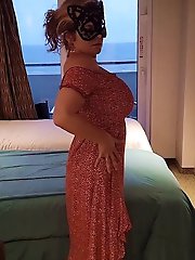 Voyeurs compilation of stepmom with big breasts and fingers in pussy