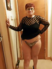 European whores take off sexy bra