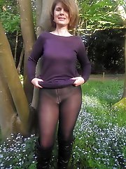 Experienced tart is showing her sexy curves