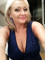 Dazzling mature mademoiselle is fingering her twat