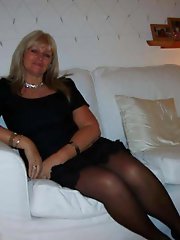 Insatiable housewife is showing her hot lines on cam